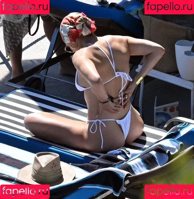 JLo / Jennifer Lopez / jennifer_jlo Onlyfans Photo Gallery 