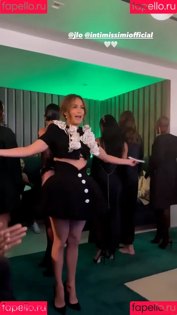 JLo / Jennifer Lopez / jennifer_jlo Onlyfans Photo Gallery 