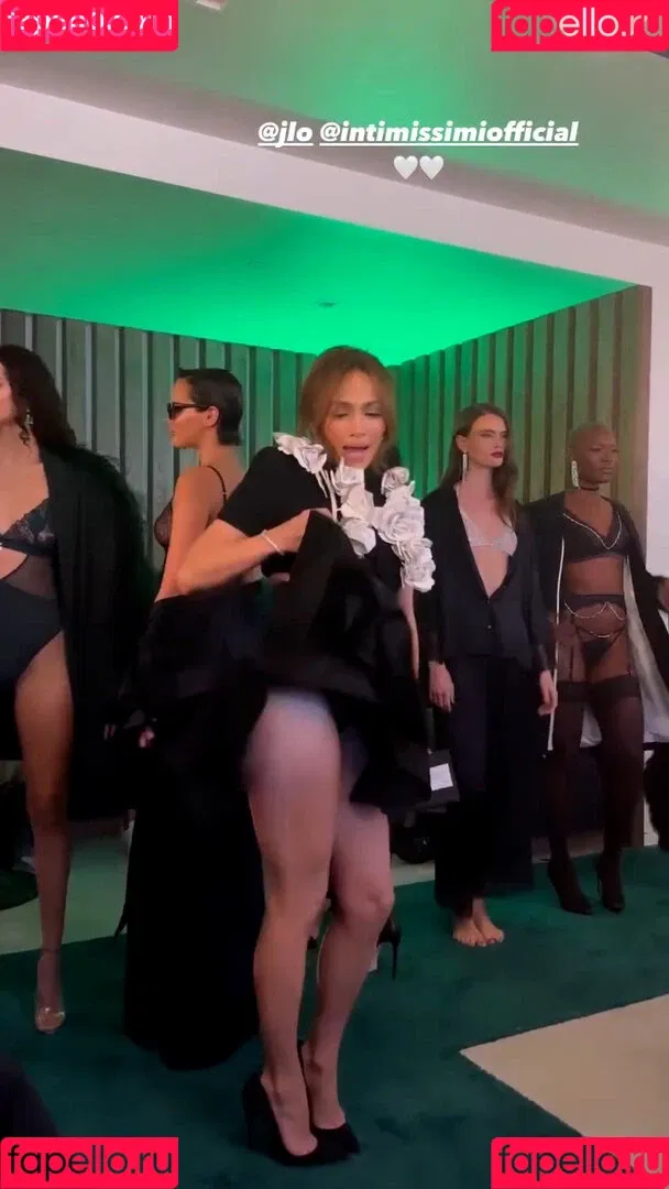JLo / Jennifer Lopez / jennifer_jlo Onlyfans Photo Gallery 