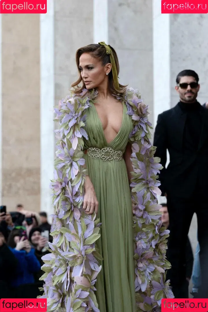 JLo / Jennifer Lopez / jennifer_jlo Onlyfans Photo Gallery 