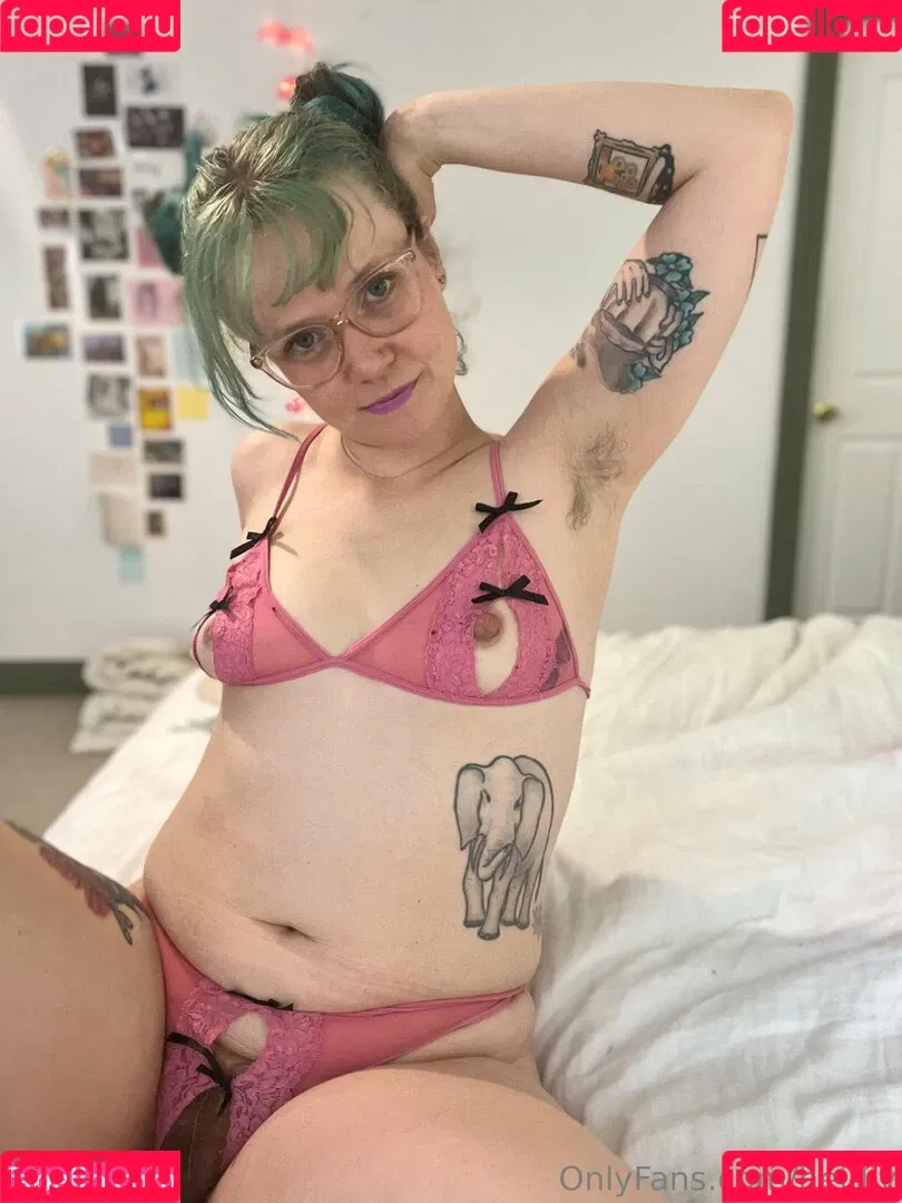 Heidiv / heidivnet / vheidiv Onlyfans Photo Gallery 