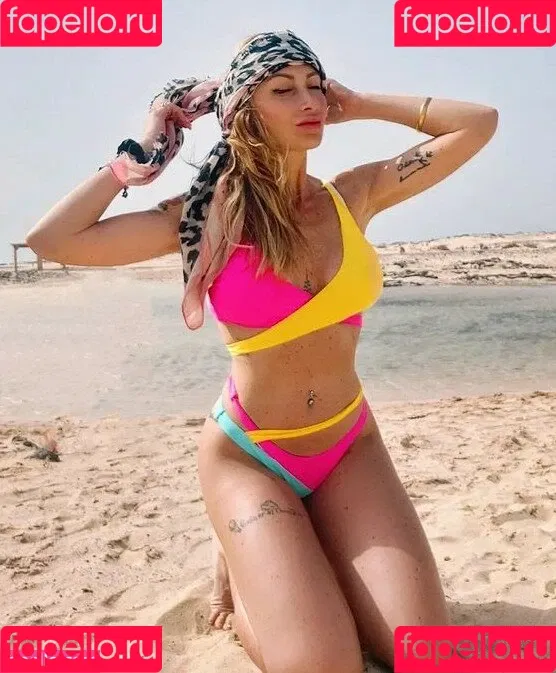 Nathalie / littlenathalie / nathalieemmanuel Onlyfans Photo Gallery 