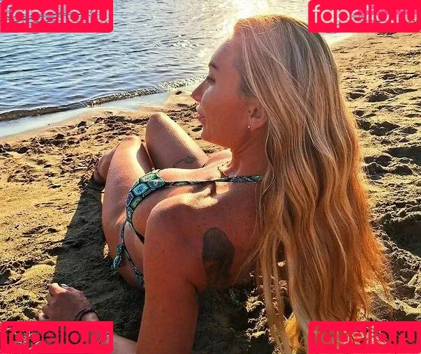 Nathalie / littlenathalie / nathalieemmanuel Onlyfans Photo Gallery 
