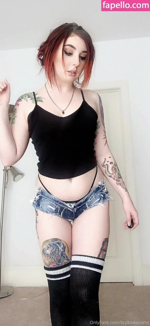 BlakeLizzi / Lizzi Blake / LizziBlakeCams Onlyfans Photo Gallery 