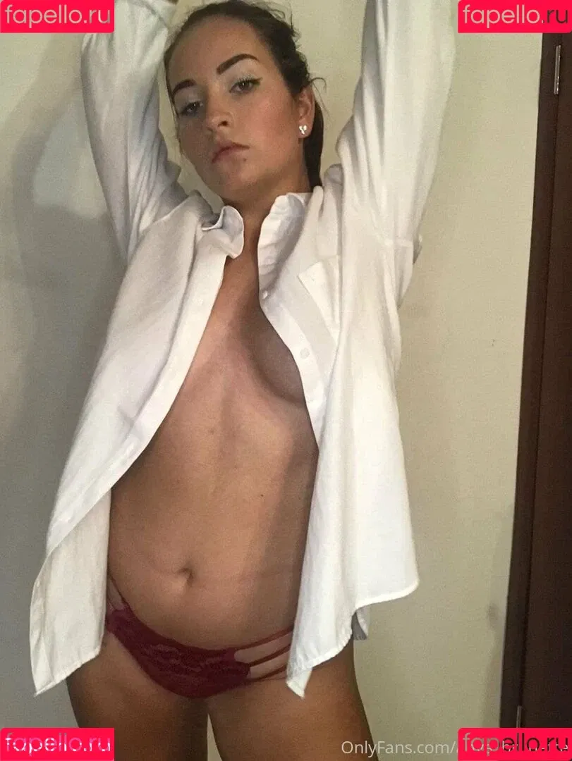 anyabrunette / hisbrunette Onlyfans Photo Gallery 
