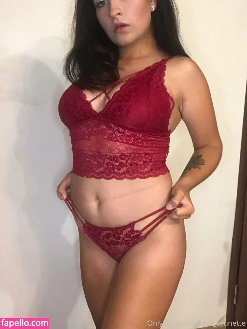 anyabrunette / hisbrunette Onlyfans Photo Gallery 
