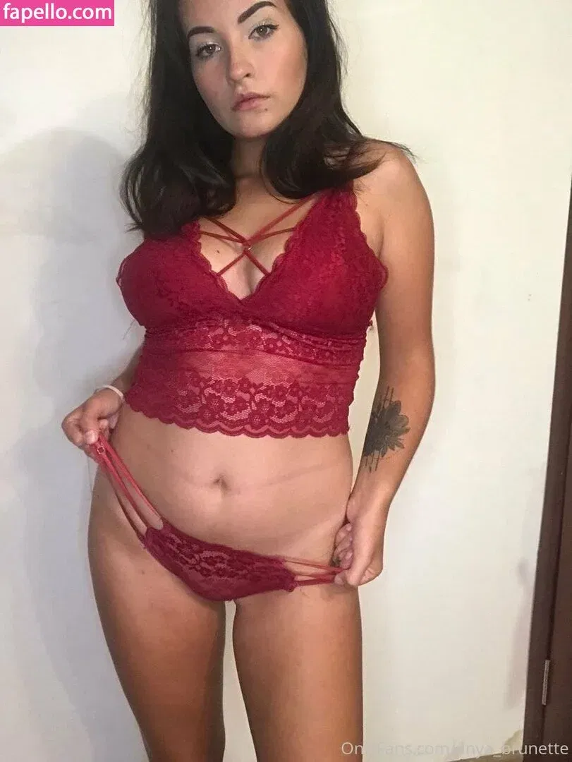 anyabrunette / hisbrunette Onlyfans Photo Gallery 