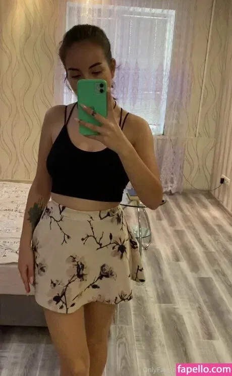 anyabrunette / hisbrunette Onlyfans Photo Gallery 