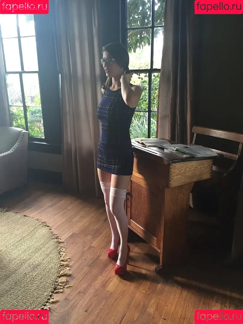 Amber Hahn / ImAmberHahn / amber_._hahn Onlyfans Photo Gallery 
