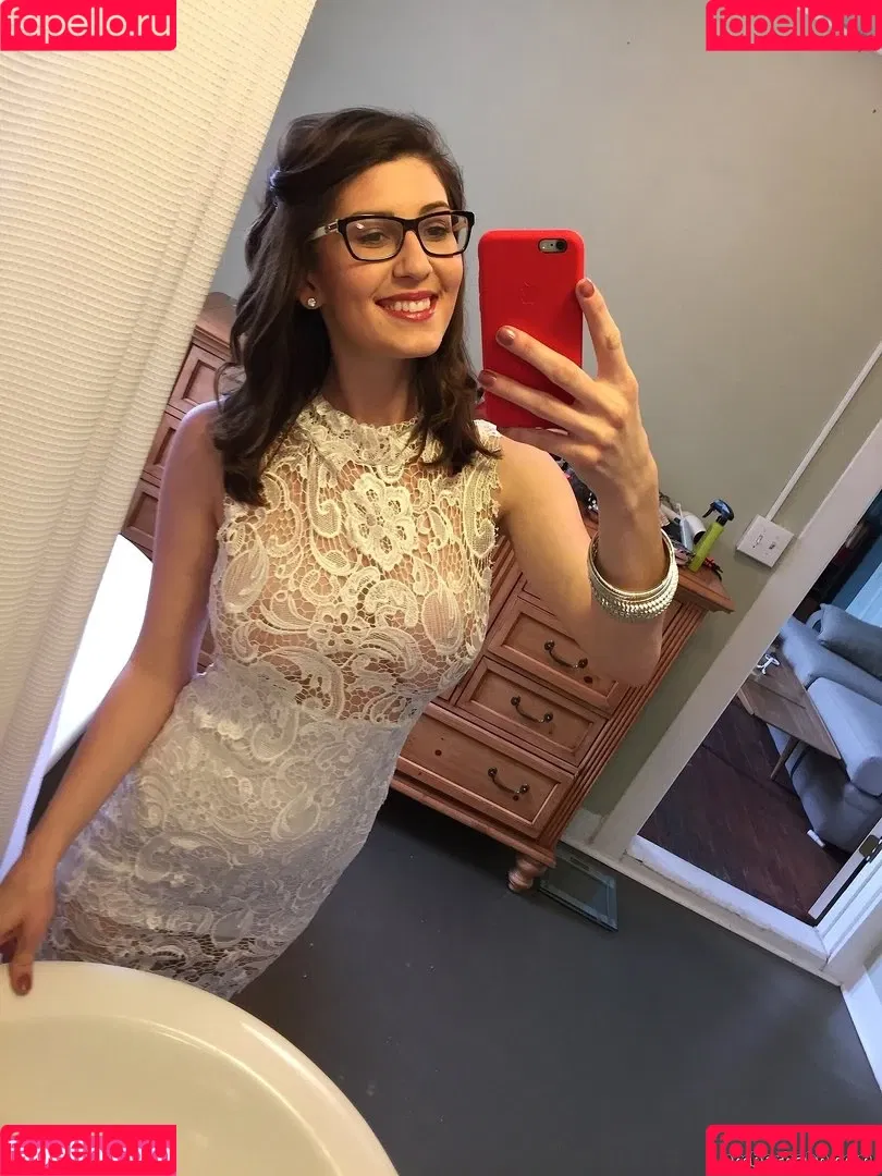 Amber Hahn / ImAmberHahn / amber_._hahn Onlyfans Photo Gallery 