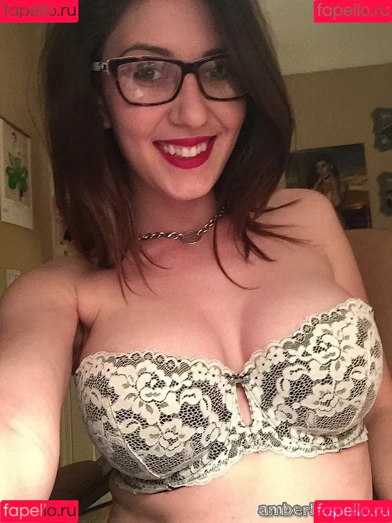 Amber Hahn / ImAmberHahn / amber_._hahn Onlyfans Photo Gallery 