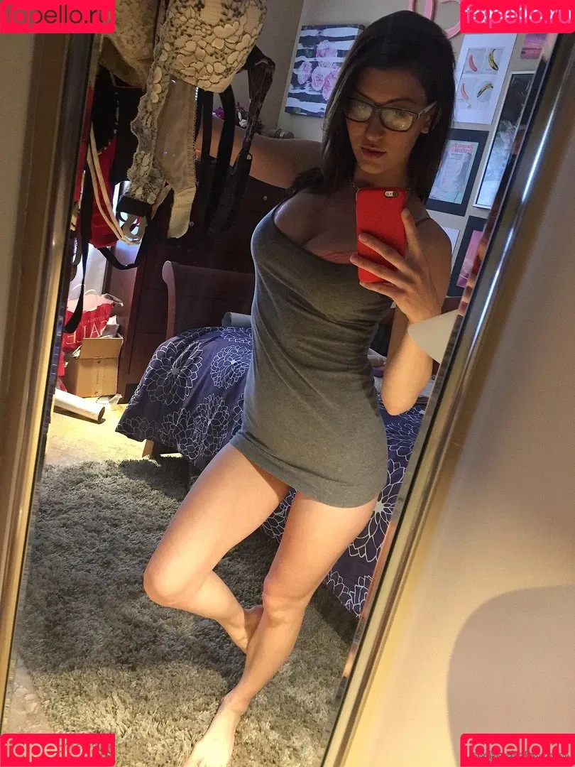 Amber Hahn / ImAmberHahn / amber_._hahn Onlyfans Photo Gallery 