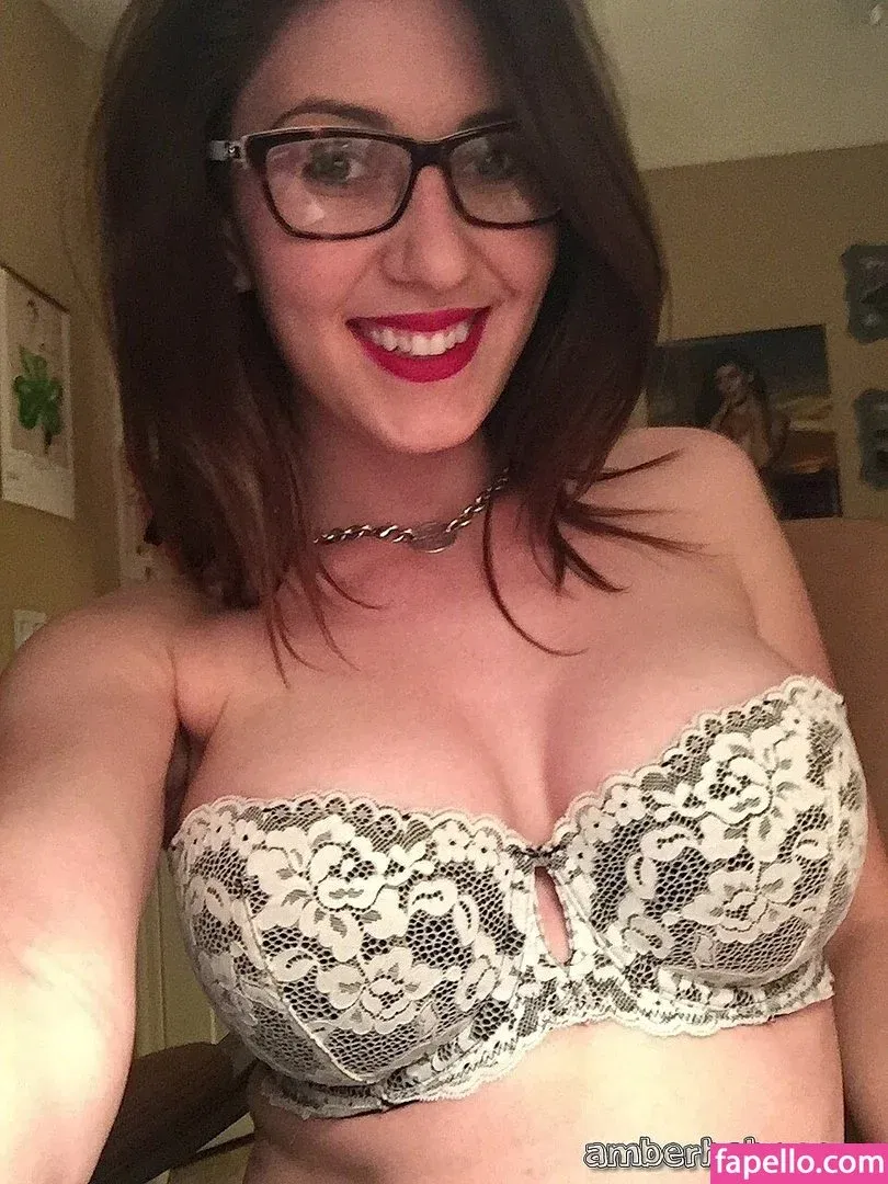 Amber Hahn / ImAmberHahn / amber_._hahn Onlyfans Photo Gallery 