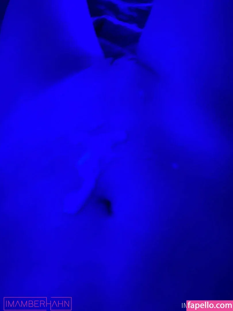 Amber Hahn / ImAmberHahn / amber_._hahn Onlyfans Photo Gallery 