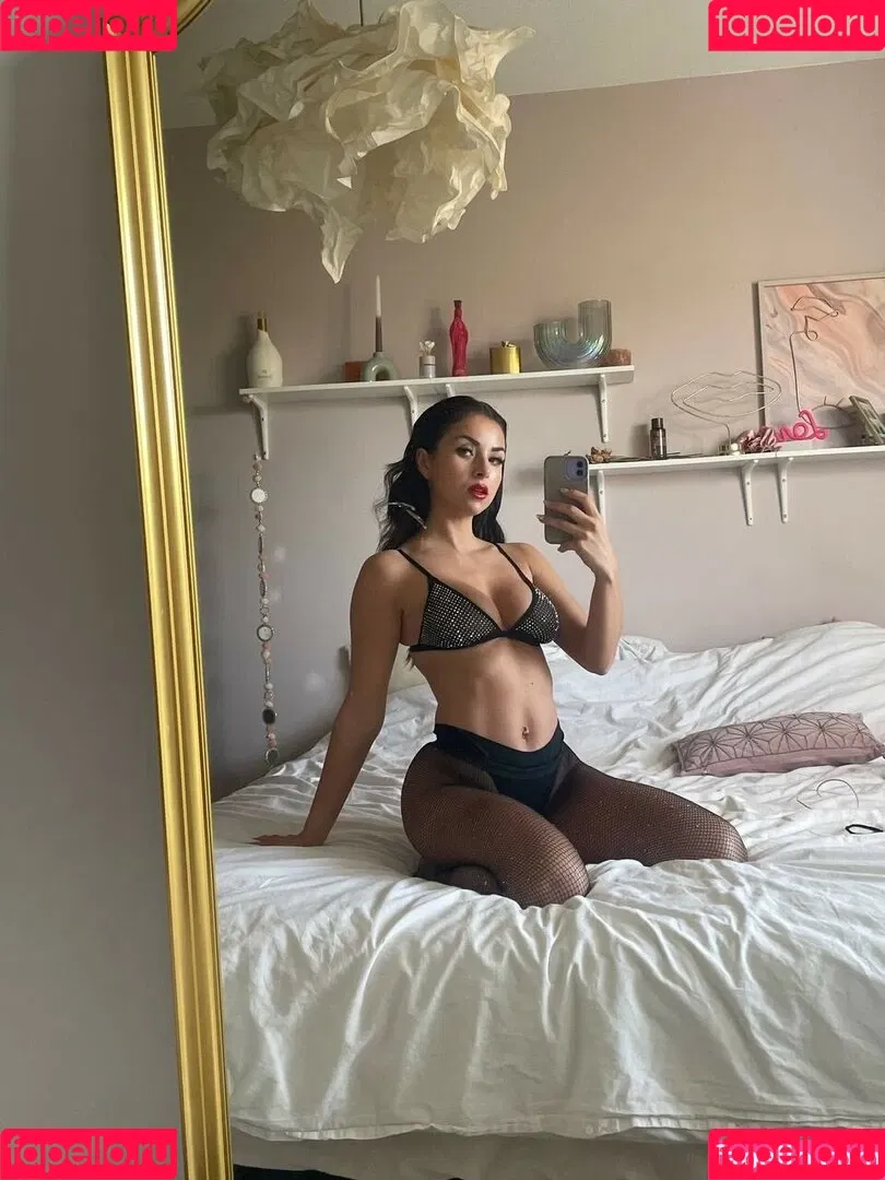 julia.amareno / juliaamareno Onlyfans Photo Gallery 