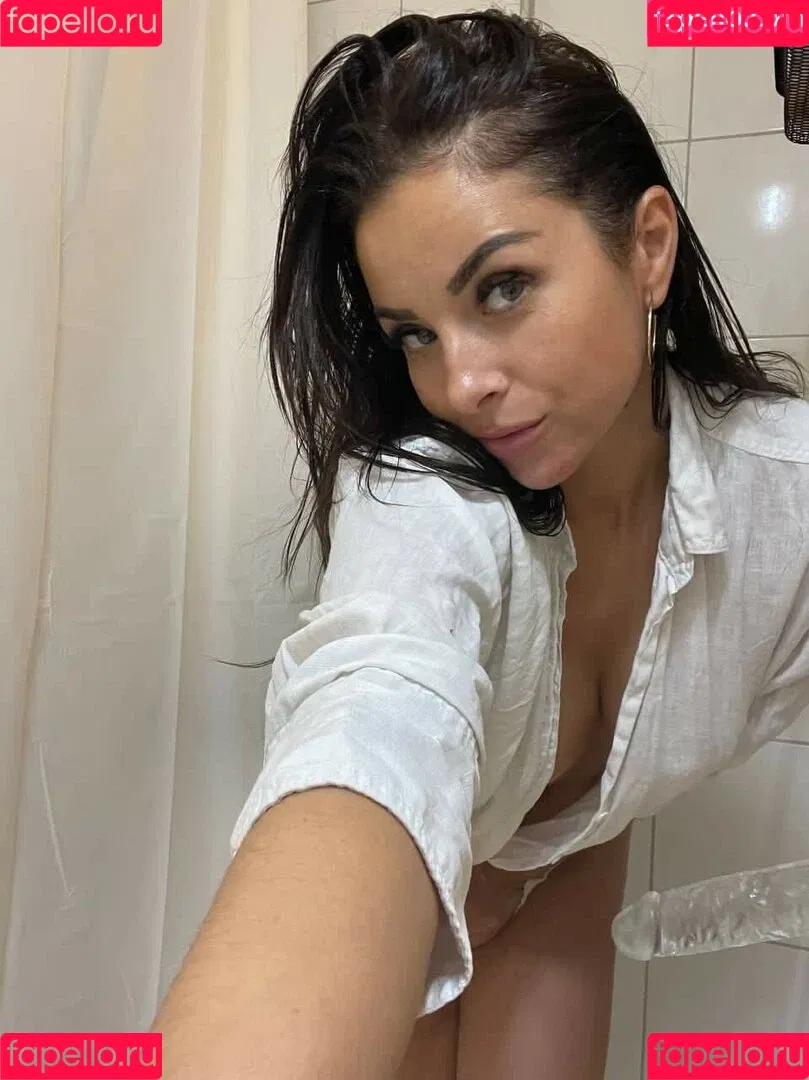 julia.amareno / juliaamareno Onlyfans Photo Gallery 