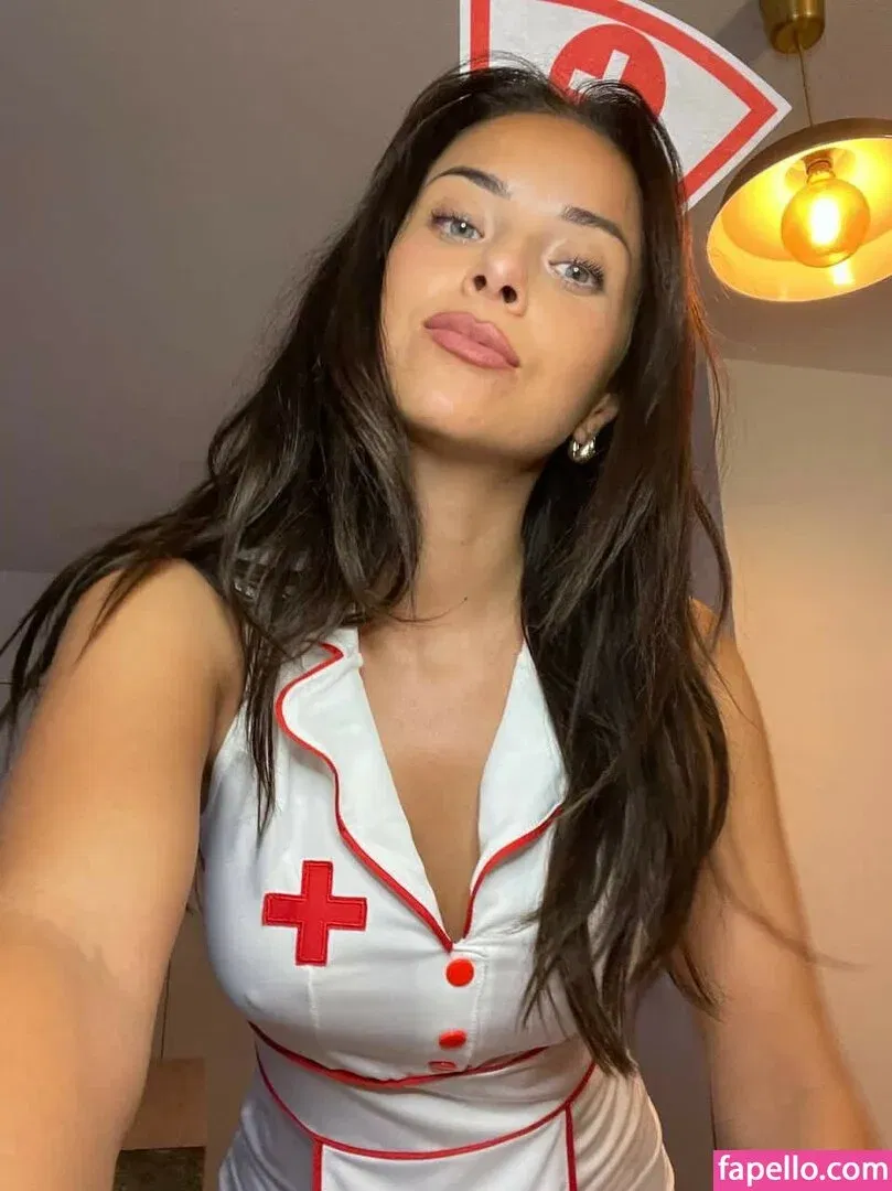 julia.amareno / juliaamareno Onlyfans Photo Gallery 