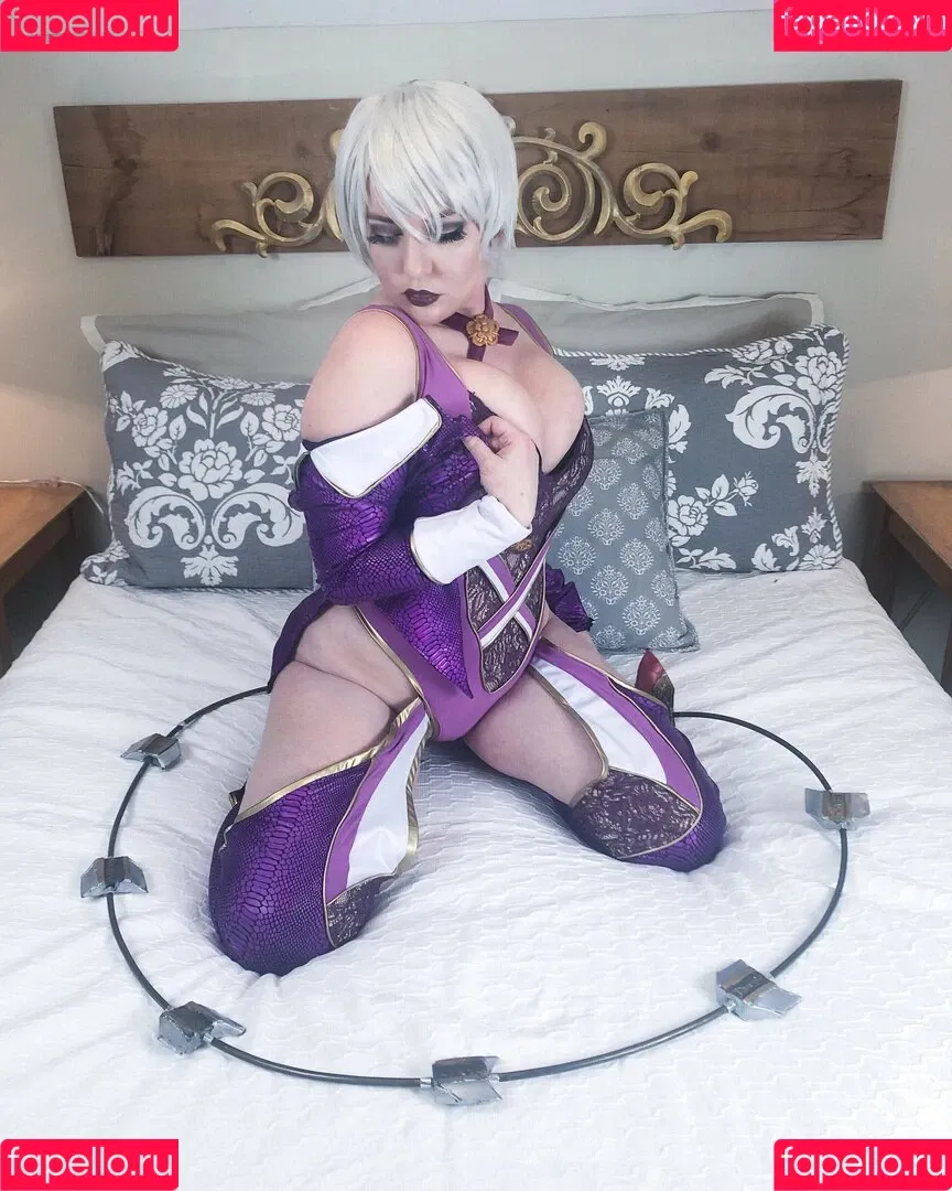 LisaLouPatreon / LisaLouWho / lisalouwhoxoxo Onlyfans Photo Gallery 