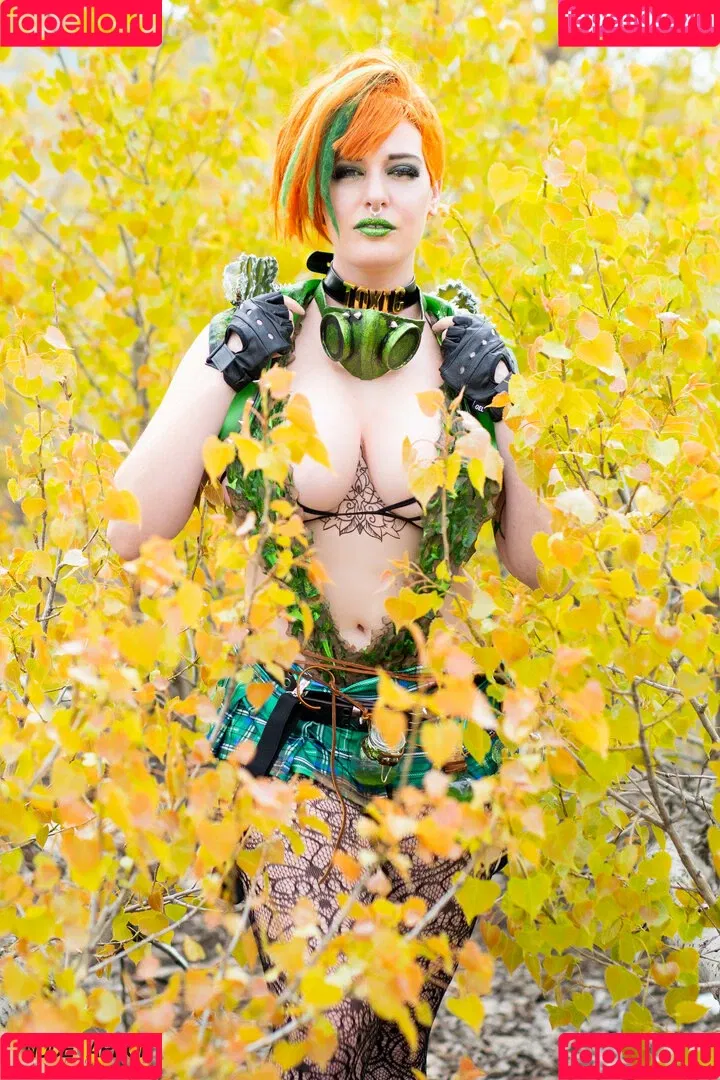LisaLouPatreon / LisaLouWho / lisalouwhoxoxo Onlyfans Photo Gallery 