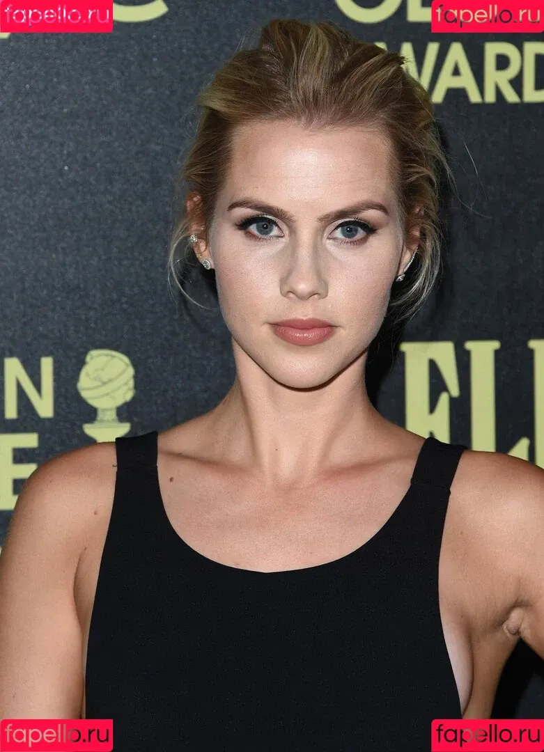 Claire Holt / claireholt Onlyfans Photo Gallery 