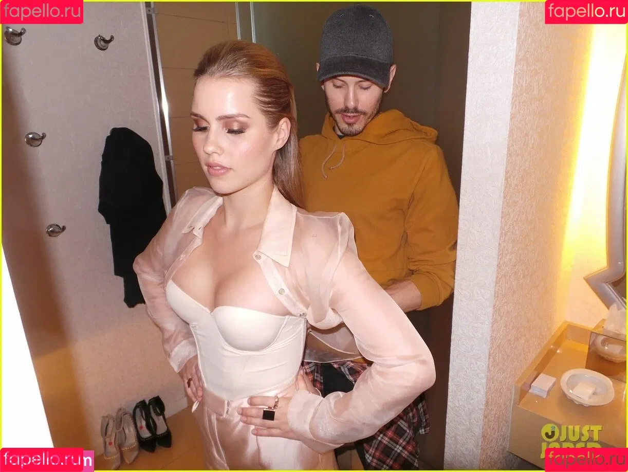 Claire Holt / claireholt Onlyfans Photo Gallery 