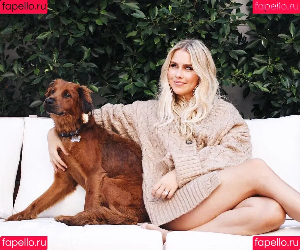 Claire Holt / claireholt Onlyfans Photo Gallery 