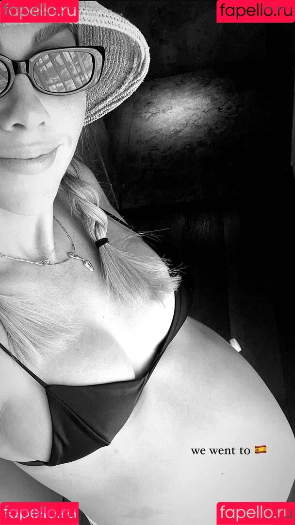 Claire Holt / claireholt Onlyfans Photo Gallery 