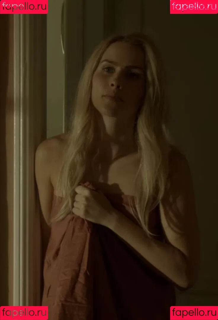 Claire Holt / claireholt Onlyfans Photo Gallery 