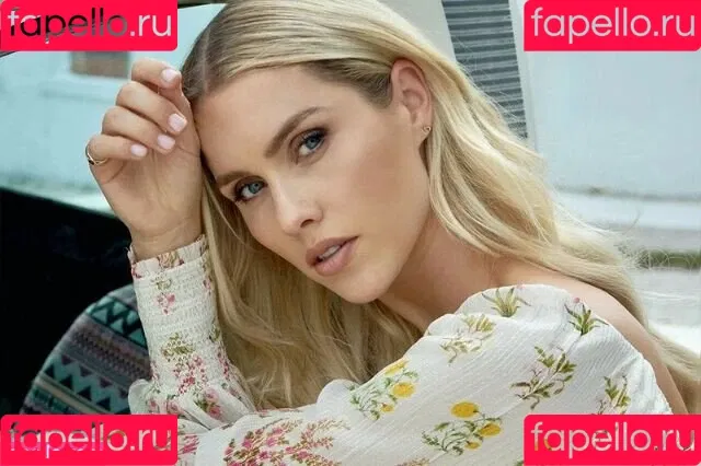 Claire Holt / claireholt Onlyfans Photo Gallery 