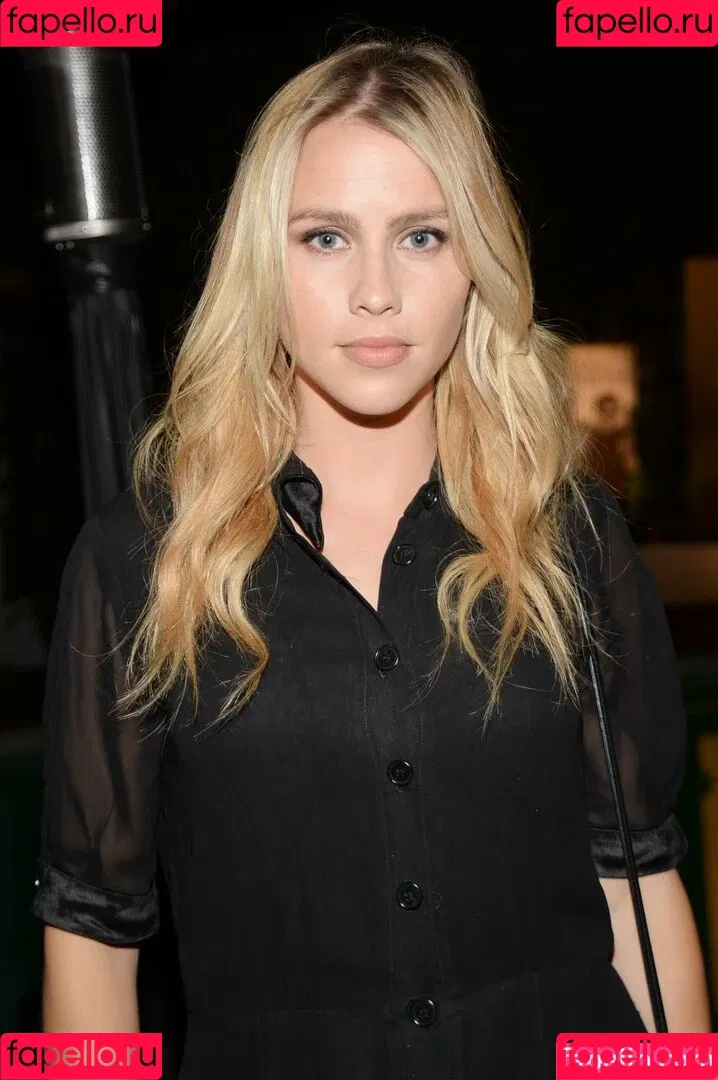 Claire Holt / claireholt Onlyfans Photo Gallery 