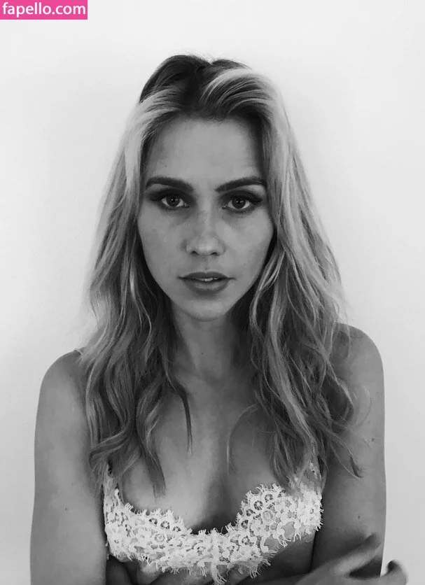 Claire Holt / claireholt Onlyfans Photo Gallery 