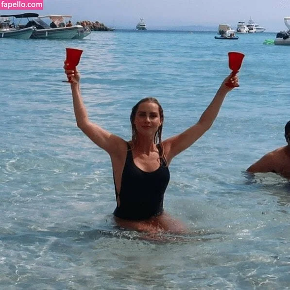 Claire Holt / claireholt Onlyfans Photo Gallery 