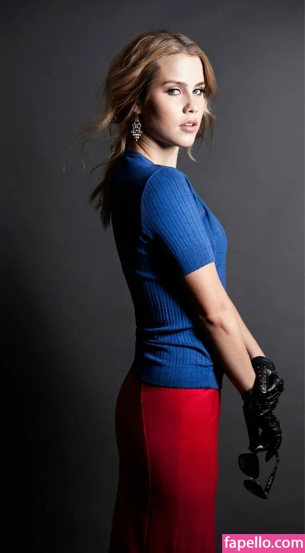 Claire Holt / claireholt Onlyfans Photo Gallery 