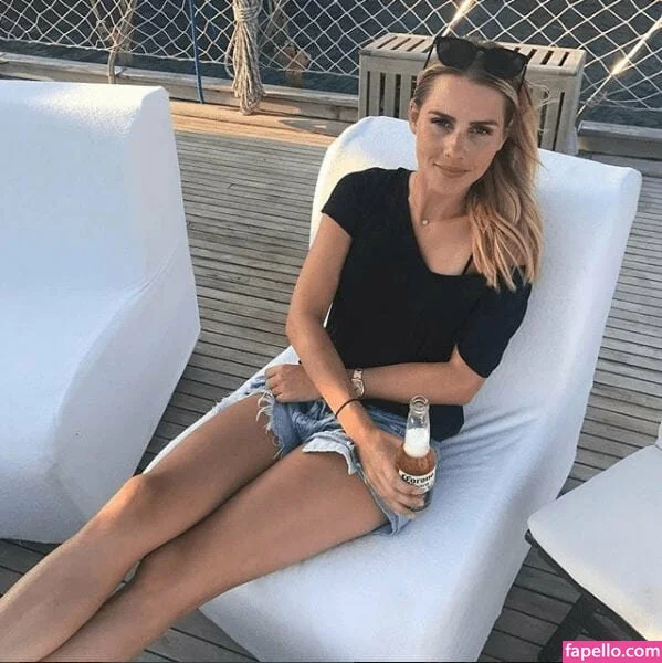 Claire Holt / claireholt Onlyfans Photo Gallery 