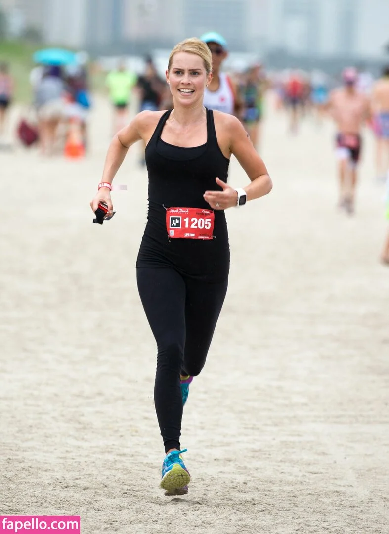 Claire Holt / claireholt Onlyfans Photo Gallery 