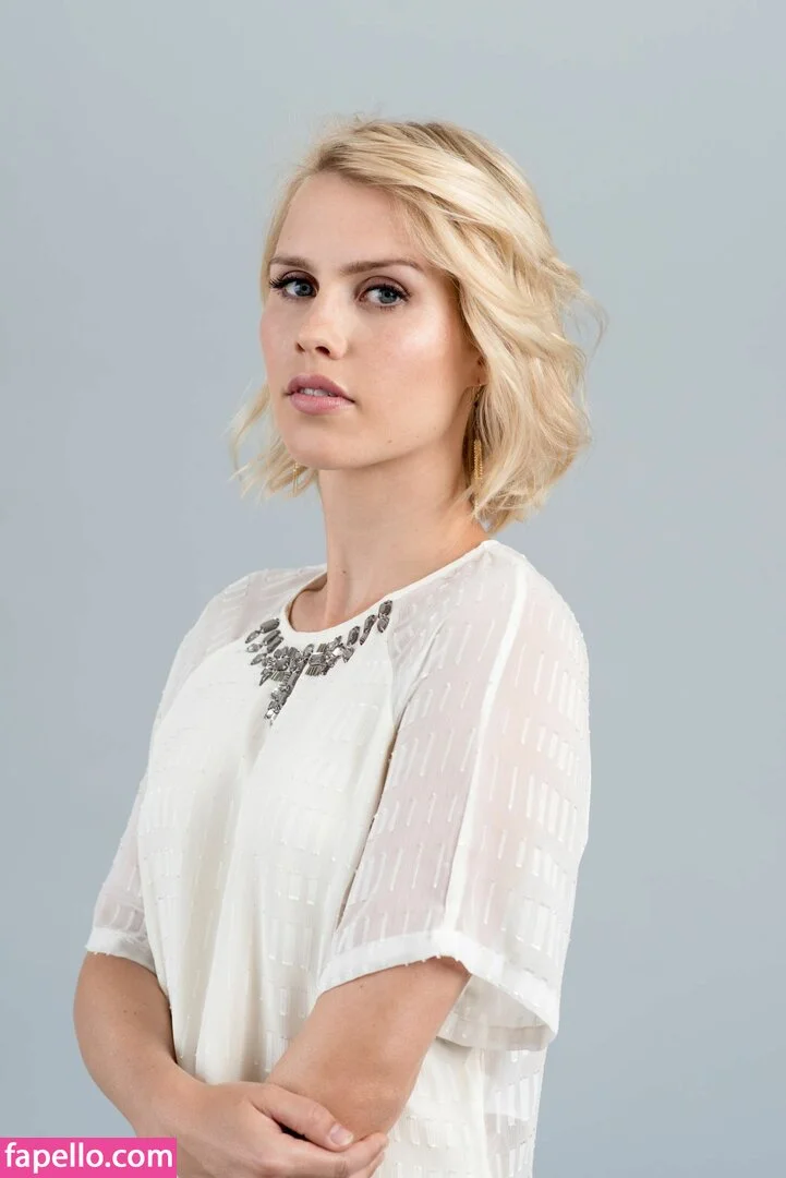 Claire Holt / claireholt Onlyfans Photo Gallery 