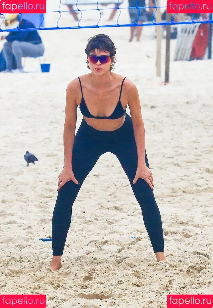 Agatha Moreira / agatha_paris22 / agathaamoreiraa Onlyfans Photo Gallery 