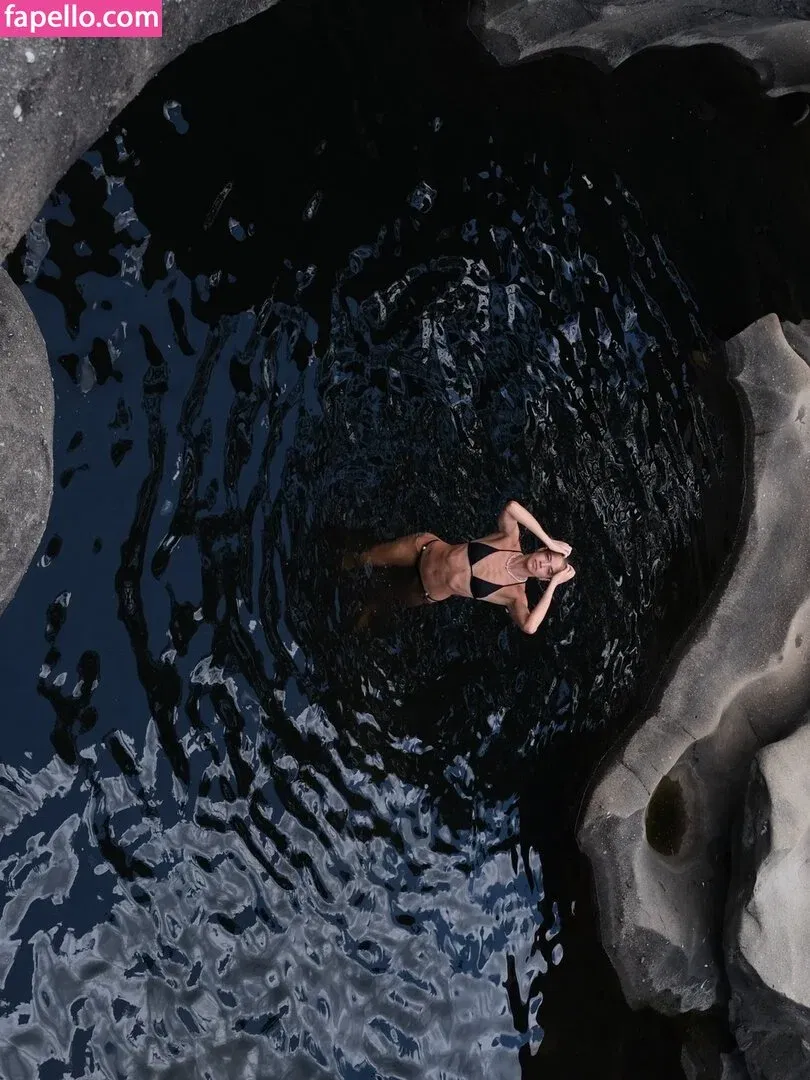 Agatha Moreira / agatha_paris22 / agathaamoreiraa Onlyfans Photo Gallery 