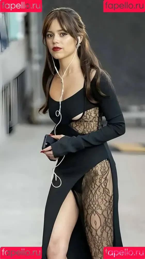 Jenna Ortega / Page / jennaortega / ortega_jenna Onlyfans Photo Gallery 