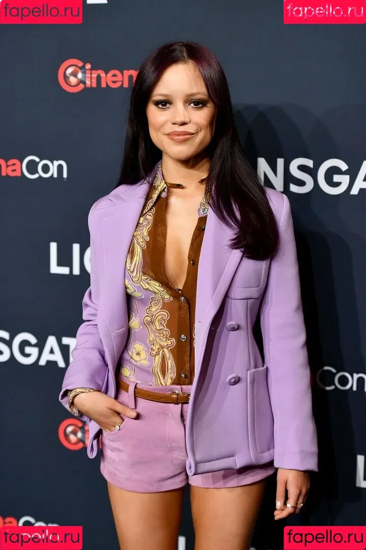 Jenna Ortega / Page / jennaortega / ortega_jenna Onlyfans Photo Gallery 