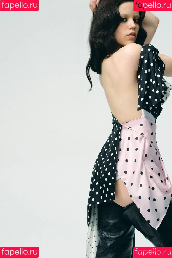 Jenna Ortega / Page / jennaortega / ortega_jenna Onlyfans Photo Gallery 