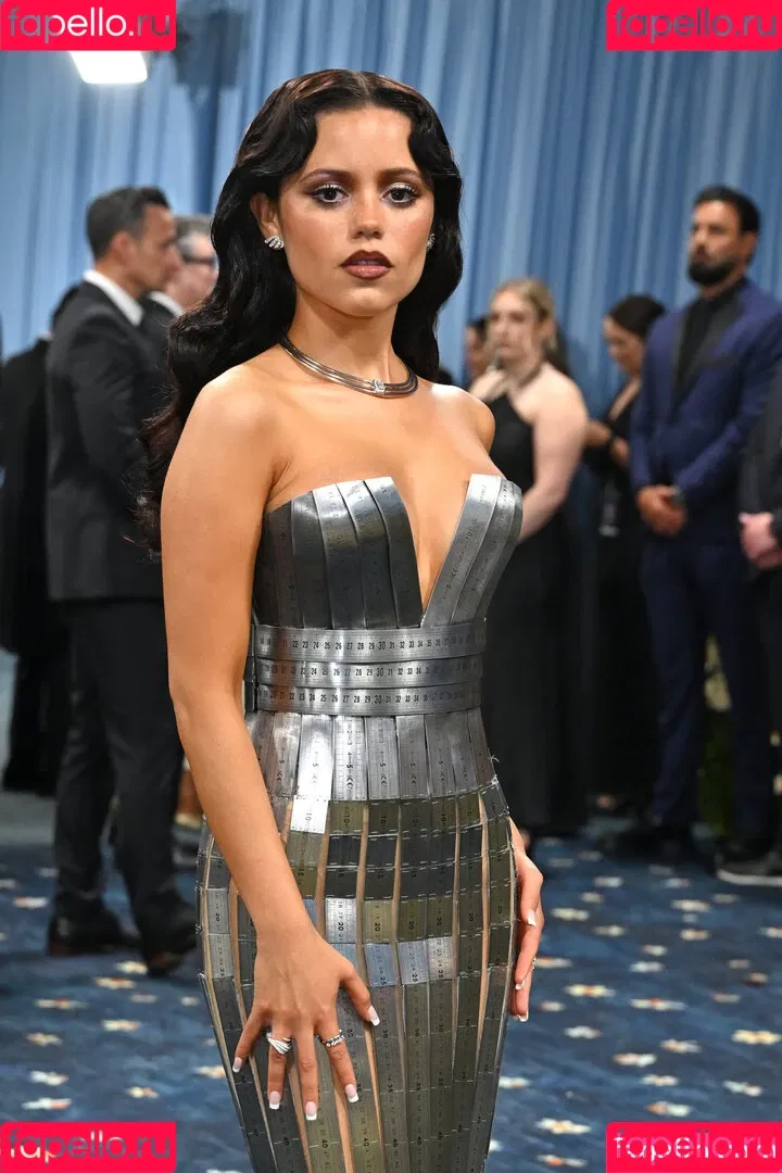 Jenna Ortega / Page / jennaortega / ortega_jenna Onlyfans Photo Gallery 