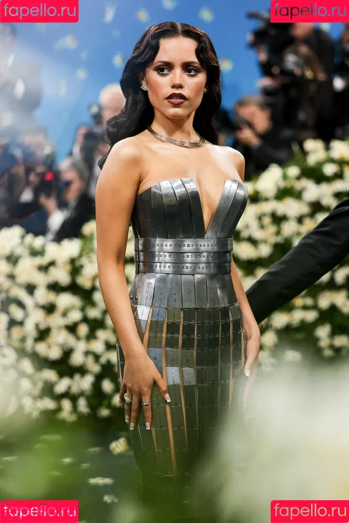 Jenna Ortega / Page / jennaortega / ortega_jenna Onlyfans Photo Gallery 