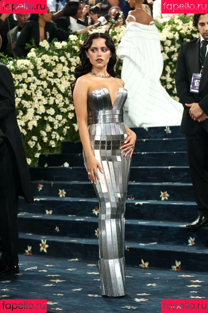 Jenna Ortega / Page / jennaortega / ortega_jenna Onlyfans Photo Gallery 