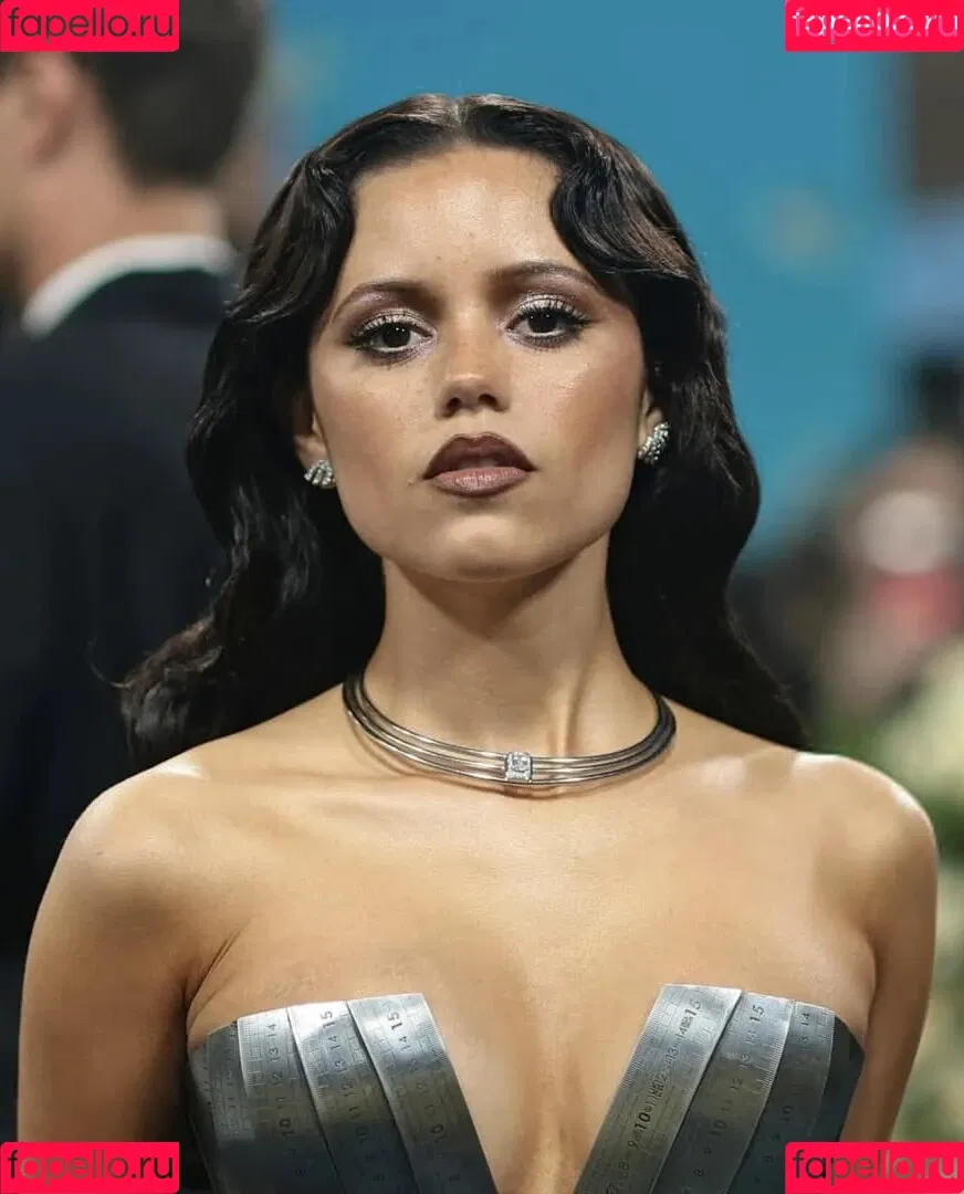 Jenna Ortega / Page / jennaortega / ortega_jenna Onlyfans Photo Gallery 