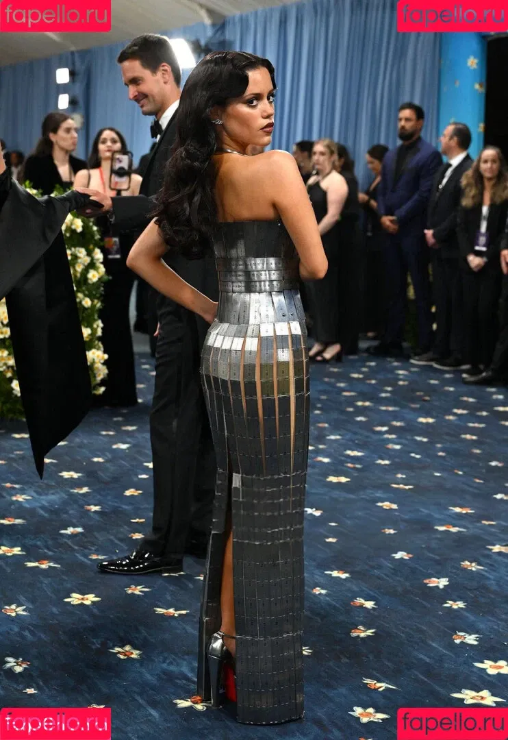Jenna Ortega / Page / jennaortega / ortega_jenna Onlyfans Photo Gallery 