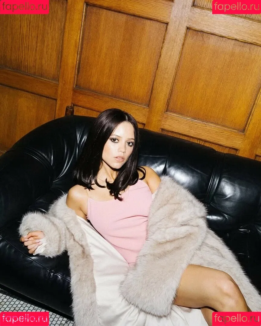 Jenna Ortega / Page / jennaortega / ortega_jenna Onlyfans Photo Gallery 