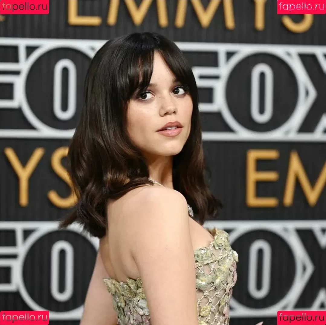 Jenna Ortega / Page / jennaortega / ortega_jenna Onlyfans Photo Gallery 