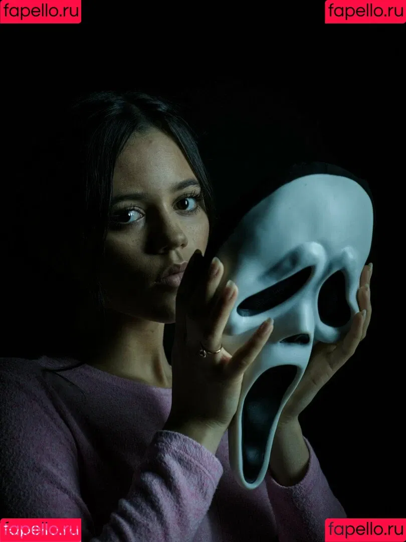 Jenna Ortega / Page / jennaortega / ortega_jenna Onlyfans Photo Gallery 