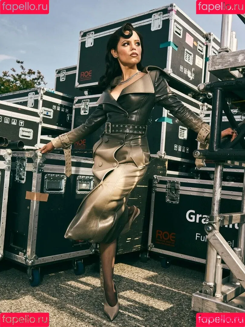 Jenna Ortega / Page / jennaortega / ortega_jenna Onlyfans Photo Gallery 